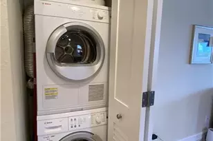 9101 Vanderbilt Dr, Naples, FL 34108 - Photo 19