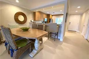 9101 Vanderbilt Dr, Naples, FL 34108 - Photo 9