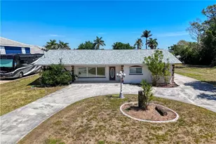 1888 Coral Cir, North Fort Myers, FL 33903 - Photo 29