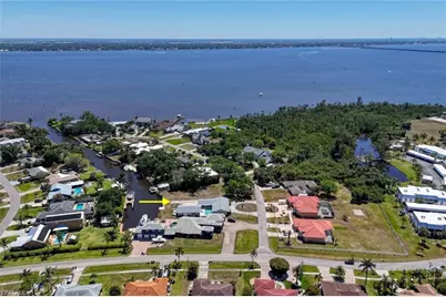 1888 Coral Cir, North Fort Myers, FL 33903 - Photo 35