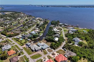 1888 Coral Cir, North Fort Myers, FL 33903 - Photo 5