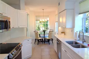 515 Laguna Royale Blvd, Naples, FL 34119 - Photo 11