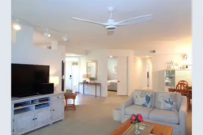 515 Laguna Royale Blvd #102, Naples, FL 34119 - Photo 7