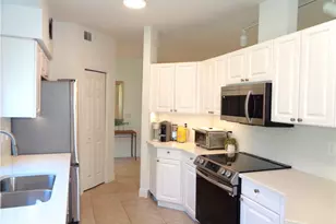 515 Laguna Royale Blvd, Naples, FL 34119 - Photo 9