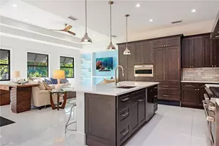 260 23rd St NW, Naples, FL 34120 - Photo 7