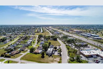 758 SW 4th St, Cape Coral, FL 33991 - Photo 7