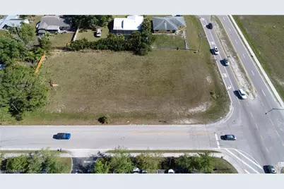 758 SW 4th St, Cape Coral, FL 33991 - Photo 3