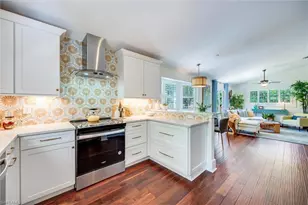 2800 Lakeview Dr, Naples, FL 34112 - Photo 11