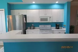 8076 Queen Palm Ln, Fort Myers, FL 33966 - Photo 5