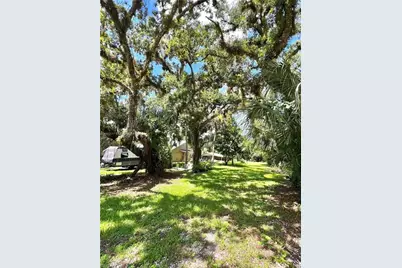 140 S Davis St, Labelle, FL 33935 - Photo 13