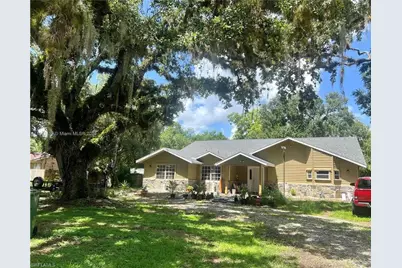 140 S Davis St, Labelle, FL 33935 - Photo 1