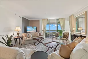 285 Grande Way, Naples, FL 34110 - Photo 3