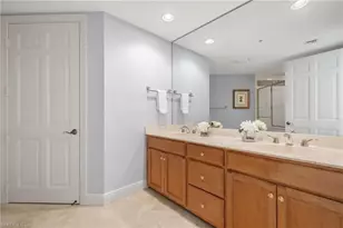 285 Grande Way, Naples, FL 34110 - Photo 23