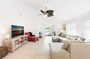 648 96th Ave N, Naples, FL 34108 - Photo 9