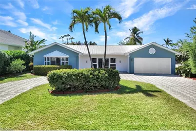 1550 Sandpiper St, Naples, FL 34102 - Photo 3