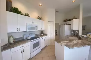 9181 Las Maderas Dr, Bonita Springs, FL 34135 - Photo 5