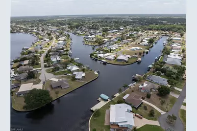 2020 Aruba Ave, Fort Myers, FL 33905 - Photo 37