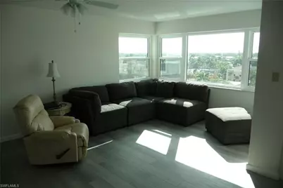 1900 Clifford St #705, Fort Myers, FL 33901 - Photo 15