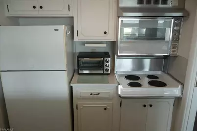 1900 Clifford St #705, Fort Myers, FL 33901 - Photo 17