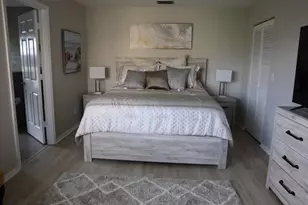 607 Beachwalk Cir, Naples, FL 34108 - Photo 15