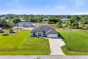 4017 7th St SW, Lehigh Acres, FL 33976 - Photo 3