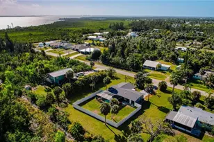 3582 Papaya St, Saint James City, FL 33956 - Photo 7