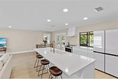 3221 68th St SW, Naples, FL 34105 - Photo 7