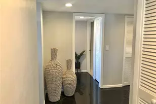 11116 Gulf Shore Dr, Naples, FL 34108 - Photo 17