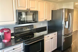 11116 Gulf Shore Dr, Naples, FL 34108 - Photo 15