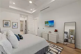 201 8th St S, Naples, FL 34113 - Photo 17