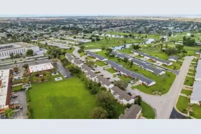 7019 Cedarhurst Dr #9B, Fort Myers, FL 33919 - Photo 5