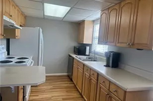 7019 Cedarhurst Dr, Fort Myers, FL 33919 - Photo 9