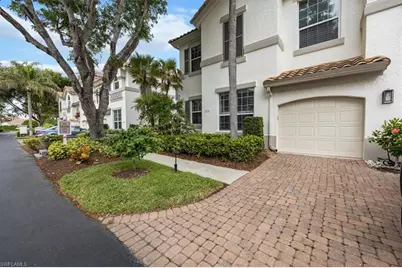 233 Colonade Cir #2205, Naples, FL 34103 - Photo 5