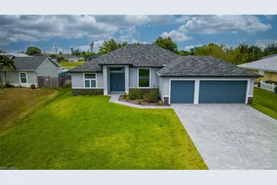 459 NE 2nd Pl, Cape Coral, FL 33909 - Photo 3