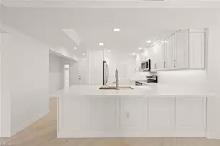 200 Periwinkle Way, Sanibel, FL 33957 - Photo 11