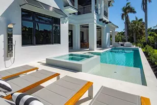 612 Binnacle Dr, Naples, FL 34103 - Photo 19