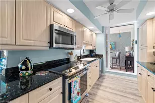 4001 Gulf Shore Blvd N, Naples, FL 34103 - Photo 13