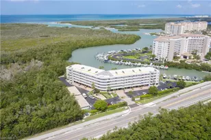 12945 Vanderbilt Dr, Naples, FL 34110 - Photo 43