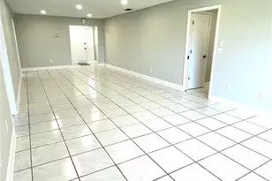 1206 Medinah Dr, Fort Myers, FL 33919 - Photo 3