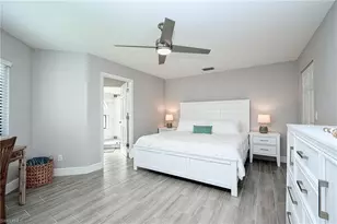 583 Beachwalk Cir, Naples, FL 34108 - Photo 15