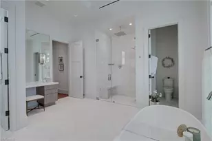 2020 Gordon Dr, Naples, FL 34102 - Photo 15