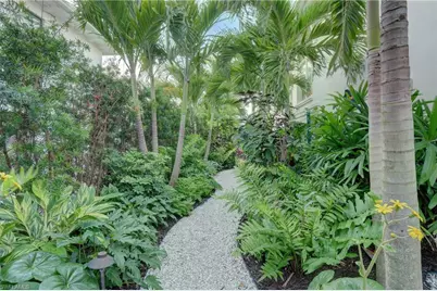 2020 Gordon Dr, Naples, FL 34102 - Photo 47