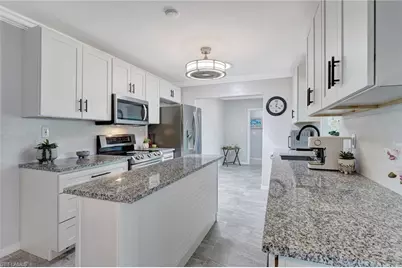 1230 Betmar Blvd, North Fort Myers, FL 33903 - Photo 9