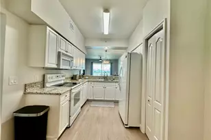 2720 Cypress Trace Cir, Naples, FL 34119 - Photo 21