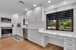 367 Mooring Line Dr, Naples, FL 34102 - Photo 9