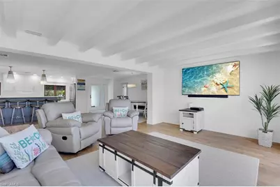 367 Mooring Line Dr, Naples, FL 34102 - Photo 5