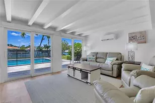 367 Mooring Line Dr, Naples, FL 34102 - Photo 3