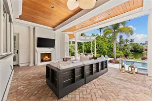 2325 Lantern Ln, Naples, FL 34102 - Photo 41