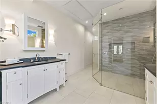 2325 Lantern Ln, Naples, FL 34102 - Photo 23