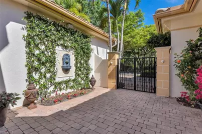 18051 Lagos Way, Naples, FL 34110 - Photo 3